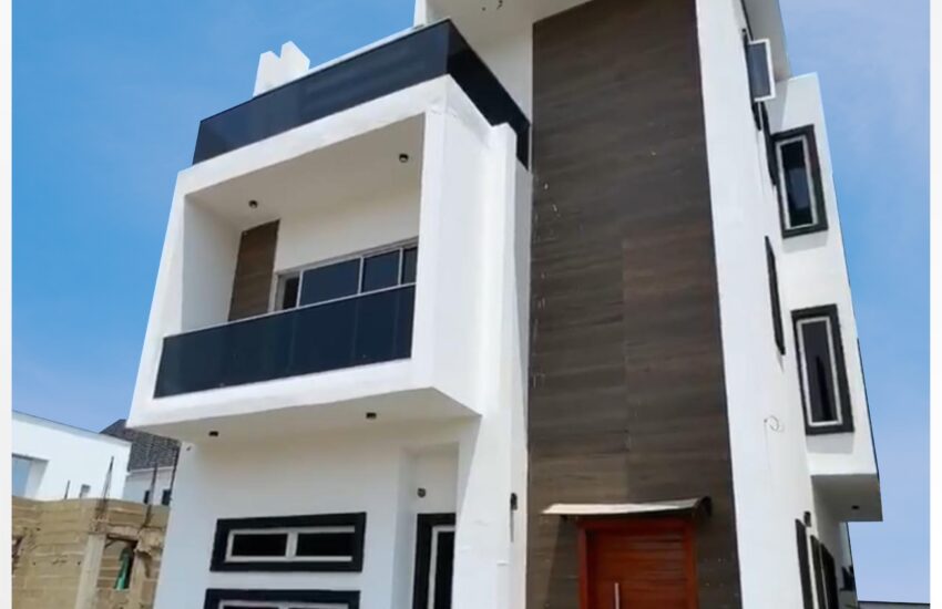 5 bedroom fully detached duplex